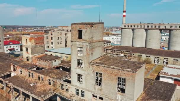 Edificios Industriales Fábrica Abandonada Antiguo Exterior Fábrica Hormigón Abandonado Ruinas — Vídeo de stock