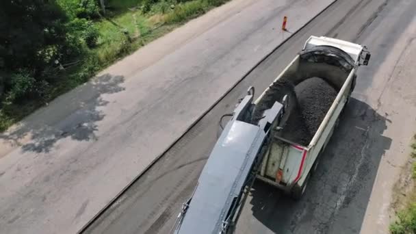 기계류는 도로를 현장에서 일하는 산업용 — 비디오