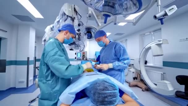 Moderner Operationssaal Medizinisches Team Für Chirurgie Arbeitet Modernem Krankenhaus — Stockvideo