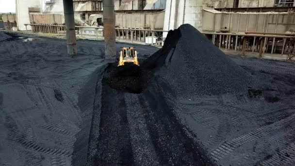 Sürüngen Buldozer Kömür Madenlerinde Çalışır Çıkarma Endüstrisi Antrasit Hava Görünümü — Stok video