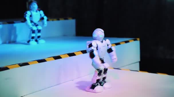 Χορός Των Ρομπότ Δείχνει Ανθρωποειδές Φεστιβάλ Επιστημών Ρομποτική Τεχνολογία — Αρχείο Βίντεο