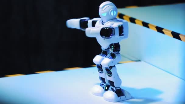 Ρομπότ Χορεύουν Και Κινούνται Στην Έκθεση Τεχνολογίας Μελλοντική Και Ρομποτική — Αρχείο Βίντεο