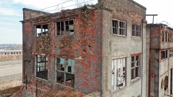 Övergiven Förstörd Industribyggnad Ruiner Och Rivningskoncept Flygbild — Stockvideo