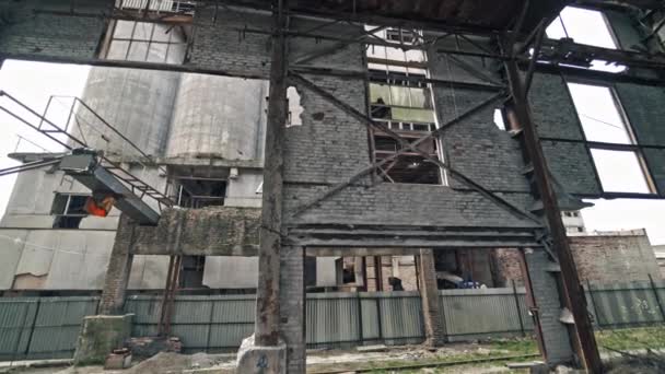 Binnen Verwoeste Fabriek Oud Industrieel Gebouw Voor Sloop — Stockvideo