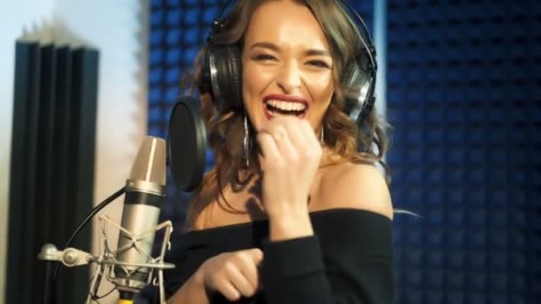 Close Girl Headphones Singing Song Professional Recording Studio — Stock Video