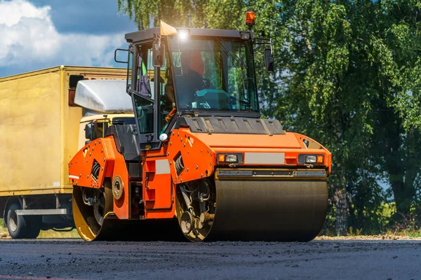 Vista Sui Rulli Stradali Che Lavorano Sul Nuovo Cantiere Stradale — Foto Stock