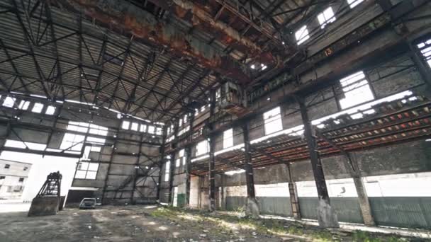 Verlaten Geruïneerd Fabrieksgebouw Ruïne Sloopconcept — Stockvideo