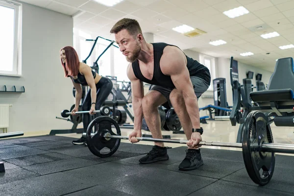 Bodybuilding Kraftvoller Fitter Mann Beim Training Mit Kurzhanteln Muskulöser Junge — Stockfoto