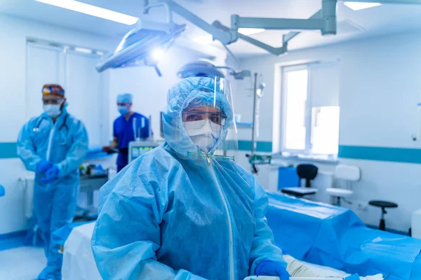 Ženy Lékař Ochranném Obleku Pro Boj Koronavirem Pandemie Covid 2019 — Stock fotografie