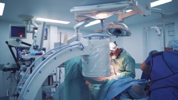 Moderní Vybavení Pozadí Provozního Procesu Neurochirurgický Zákrok Týmové Práce Současné — Stock video