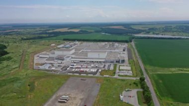 Modern bir kümes hayvanlarının havadan görünüşü. Modern Fabrika Dış Görünümü