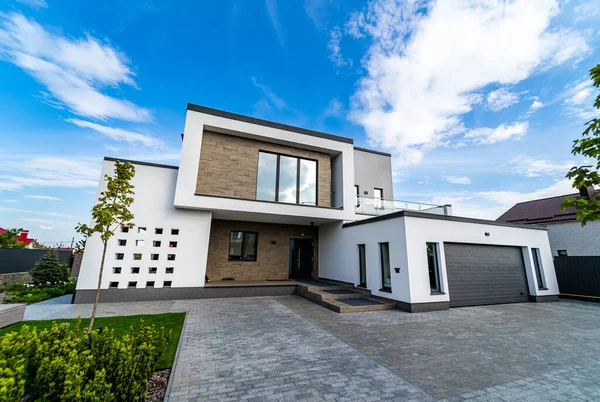 Maison Luxe Moderne Avec Garage Ciel Bleu Dessus Personne Dans — Photo