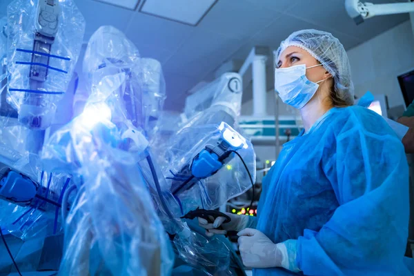 Processo Realização Uma Operação Cirúrgica Usando Sistema Cirúrgico Robótico Moderno — Fotografia de Stock