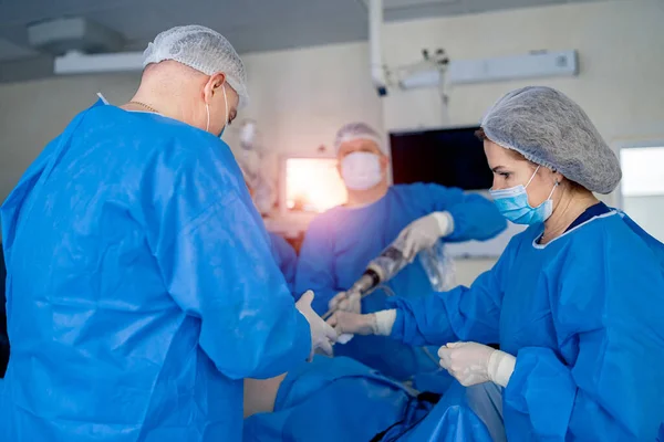 Сучасна Хірургічна Система Процес Хірургічної Операції Використанням Медичного Обладнання Медичний — стокове фото