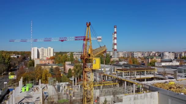 Construction Site Bird Eye Megacity Video Shooting Drone New Office — Stock Video