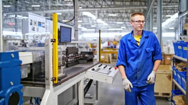 Interior Del Lugar Trabajo Industrial Fábrica Línea Fábrica Robótica Para — Vídeo de stock