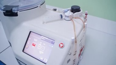 Kök hücreler için çağdaş aygıtlar. Kök hücre enjeksiyon prosedürü. Klinikte modern ekipman.