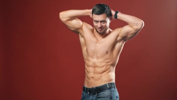 Strong Athletic Man Fitness Model Torso Δείχνει Έξι Κοιλιακούς Πακέτο — Αρχείο Βίντεο