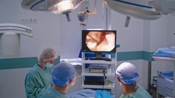 Operatiekamer Met Videocamera Technologie Medisch Chirurgisch Team Dat Laparoscopische Chirurgie — Stockvideo