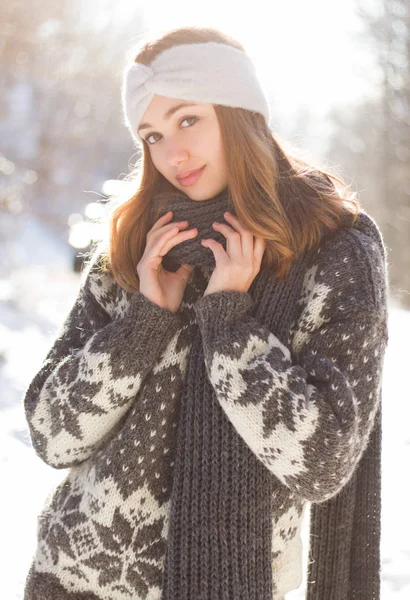 Winter fashion beauty. — Stock Photo, Image