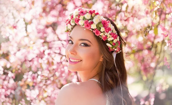 Gorgeous spring makeup woman. — Stock Photo, Image