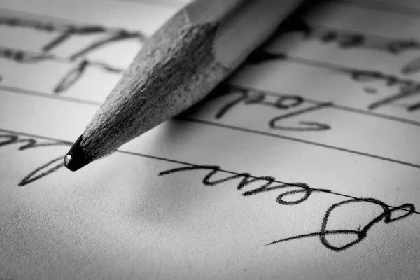 Günlük sayfası oturan kalem