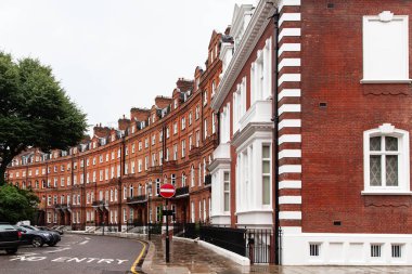 Londra 'da tarihi bir binanın cephesi, Uk..