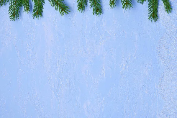 Dantel Chantilly, mavi de dallarda fir Noel arka plan