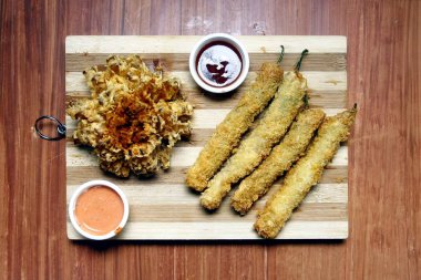 Çıtır çıtır kızarmış yeşil biber