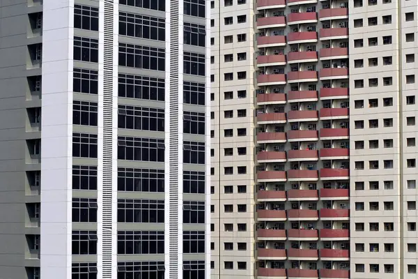 Janelas de um arranha-céu — Fotografia de Stock