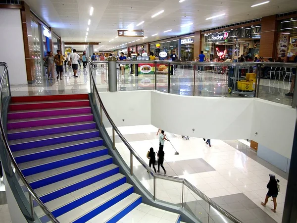 Interieur van het onlangs geopende Sm Oost Ortigas Mall. — Stockfoto