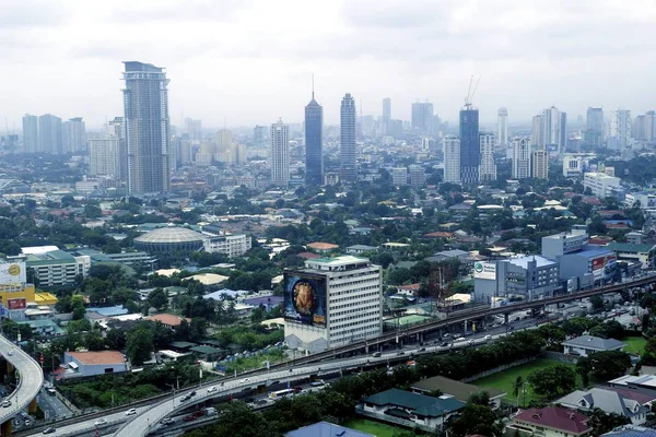 Vista aérea de zonas residenciales y comerciales y establecimientos en Metro Manila . —  Fotos de Stock