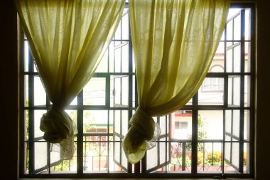 Perdeler ile Windows