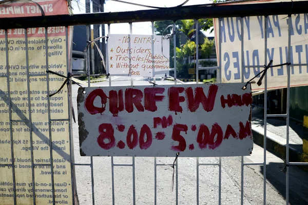 Antipolo City Filipinas Marzo 2020 Comunidad Residencial Impide Que Los — Foto de Stock