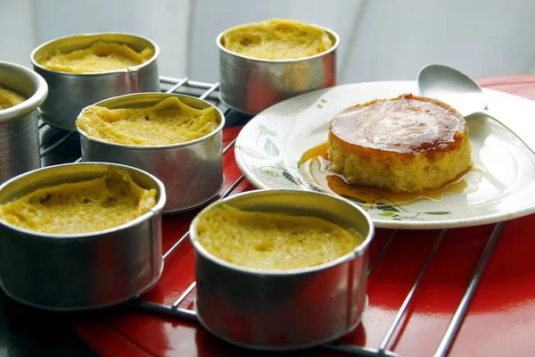 Fotografie Leche Flan Proaspăt Gătit Masă — Fotografie, imagine de stoc