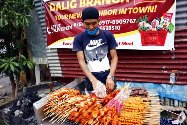 Antipolo City Filipinas Maio 2020 Vendedor Ambulante Vende Carne Porco — Fotografia de Stock