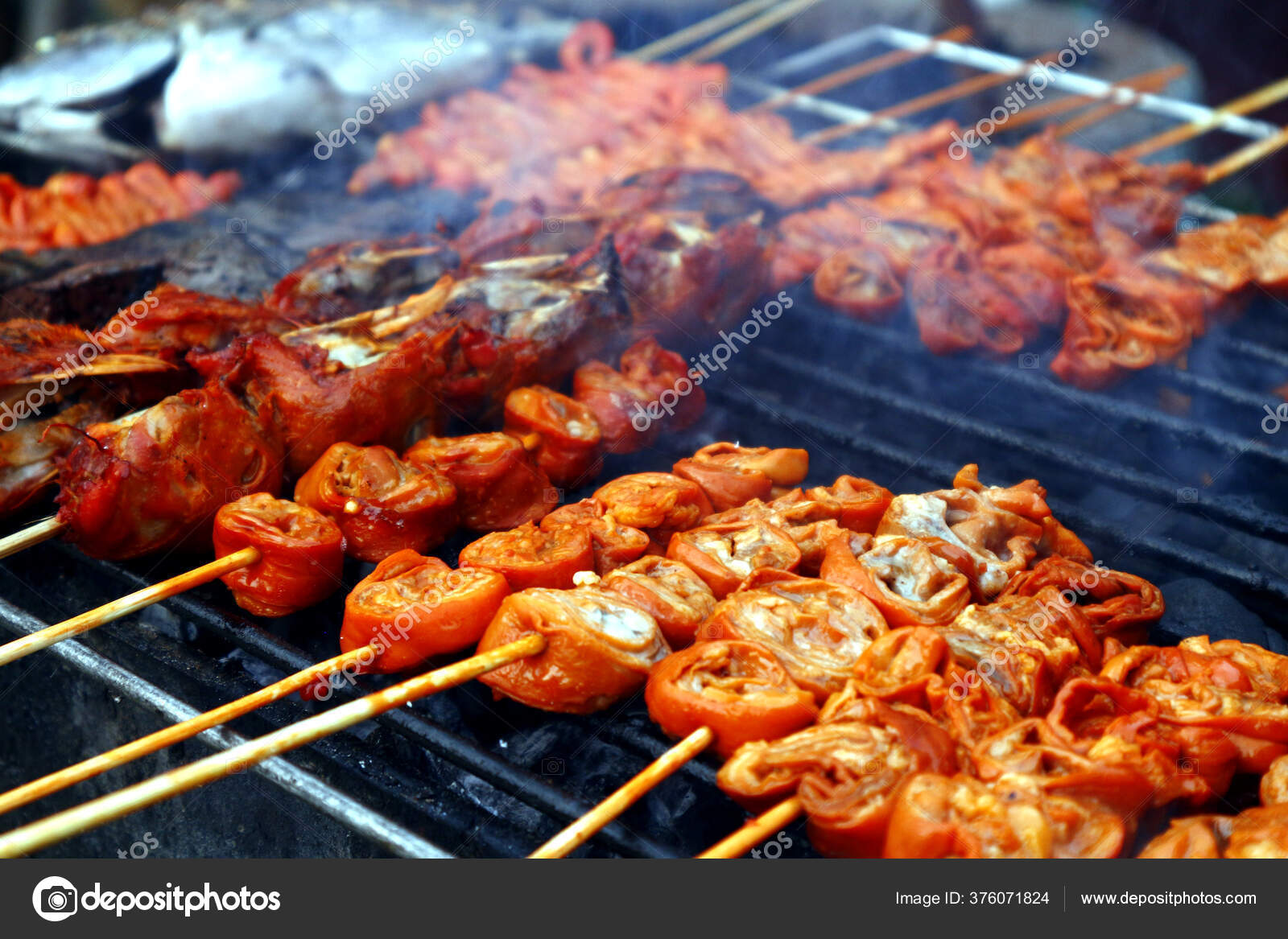 Photo Assorted Grilled Pork Chicken Innards Barbecue Street Food