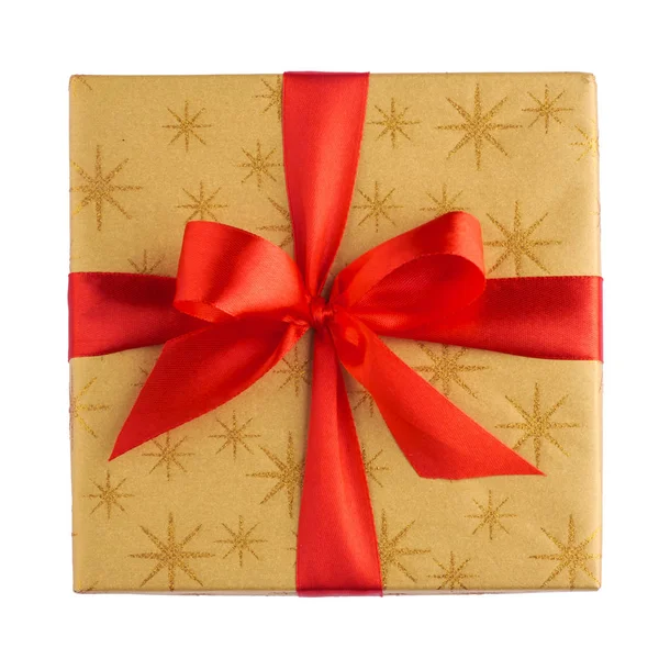 Rotes Geschenk oder Geschenkkarton mit goldfarbenem Oberteil und roter Schleife auf weißem Hintergrund — Stockfoto