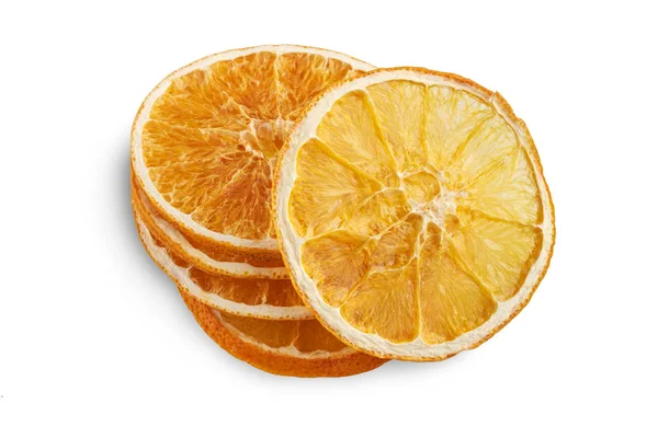 Stapel gedroogde sinaasappelschijfjes geïsoleerd op wit — Stockfoto