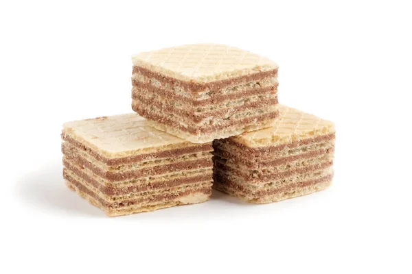 Три вафельні кубики печива ізольовані на білому — стокове фото