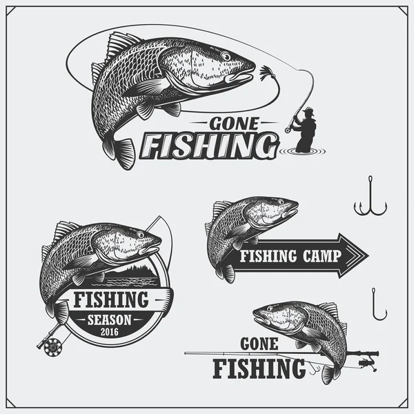 Set of retro fishing labels, badges, emblems and design elements. Vintage style design. — Stock Vector