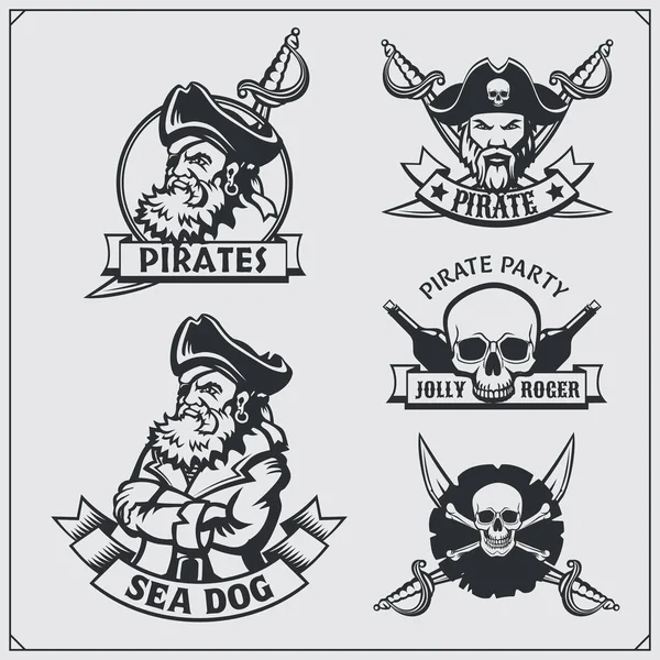 Набор пиратских этикеток, эмблем, значков и элементов дизайна . — стоковый вектор