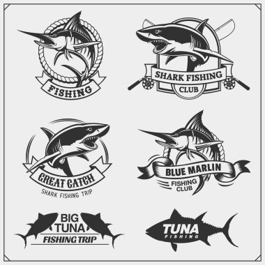 Balıkçılık Etiketler, rozetleri, amblem ve tasarım öğeleri. Ton balığı, Marlin ve pay çizimleri.