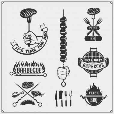 Barbekü ayarlayın. Biftek simgeler, Barbekü araçları ve etiketleri ve Amblemler. 