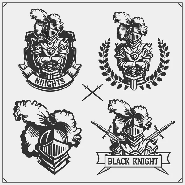 Conjunto Vetorial Emblemas Cavaleiro Guerreiro Medieval Logotipos Rótulos Emblemas Emblemas — Vetor de Stock