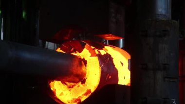 Üstüne dövme metal. Dövme Dükkanı