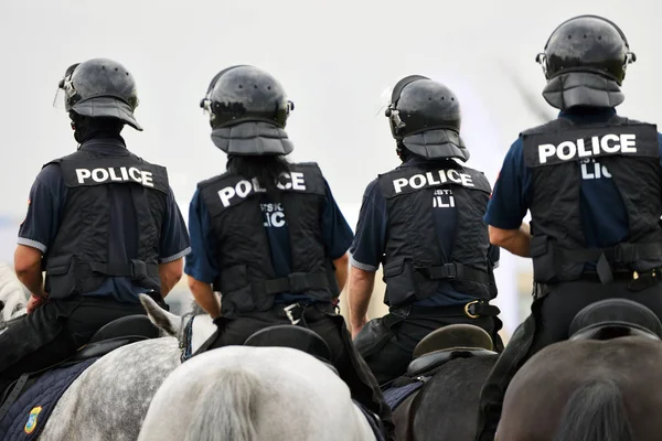 Polícia em acção — Fotografia de Stock