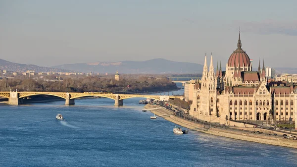Венгерский парламент, Будапешт — стоковое фото