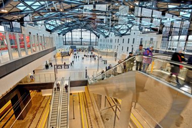 Modern yeraltı tren istasyonu, Lodz, Polonya