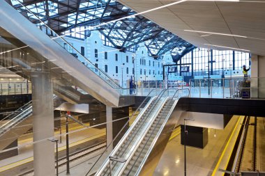 Modern yeraltı tren istasyonu, Lodz, Polonya